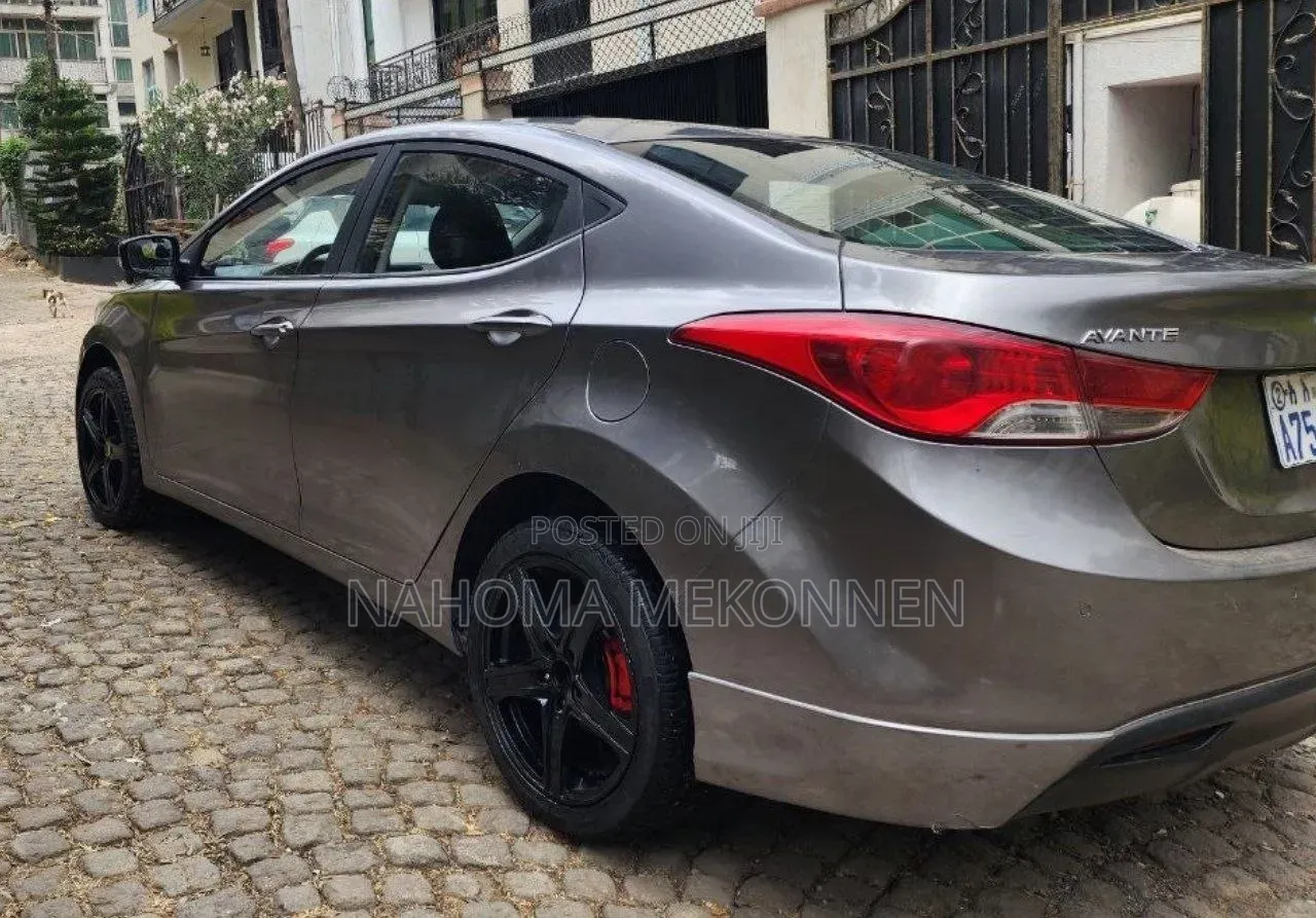 Hyundai Avante 2012 Gray
