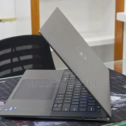 New Laptop Dell 16GB Intel SSD 1T