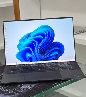 New Laptop Dell 16GB Intel SSD 1T