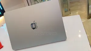 New Laptop Apple MacBook Air 2025 M4 16GB Apple M4 SSD 256GB