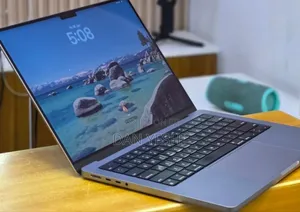 New Laptop Apple MacBook Pro 32GB Apple M1 Pro SSD 512GB