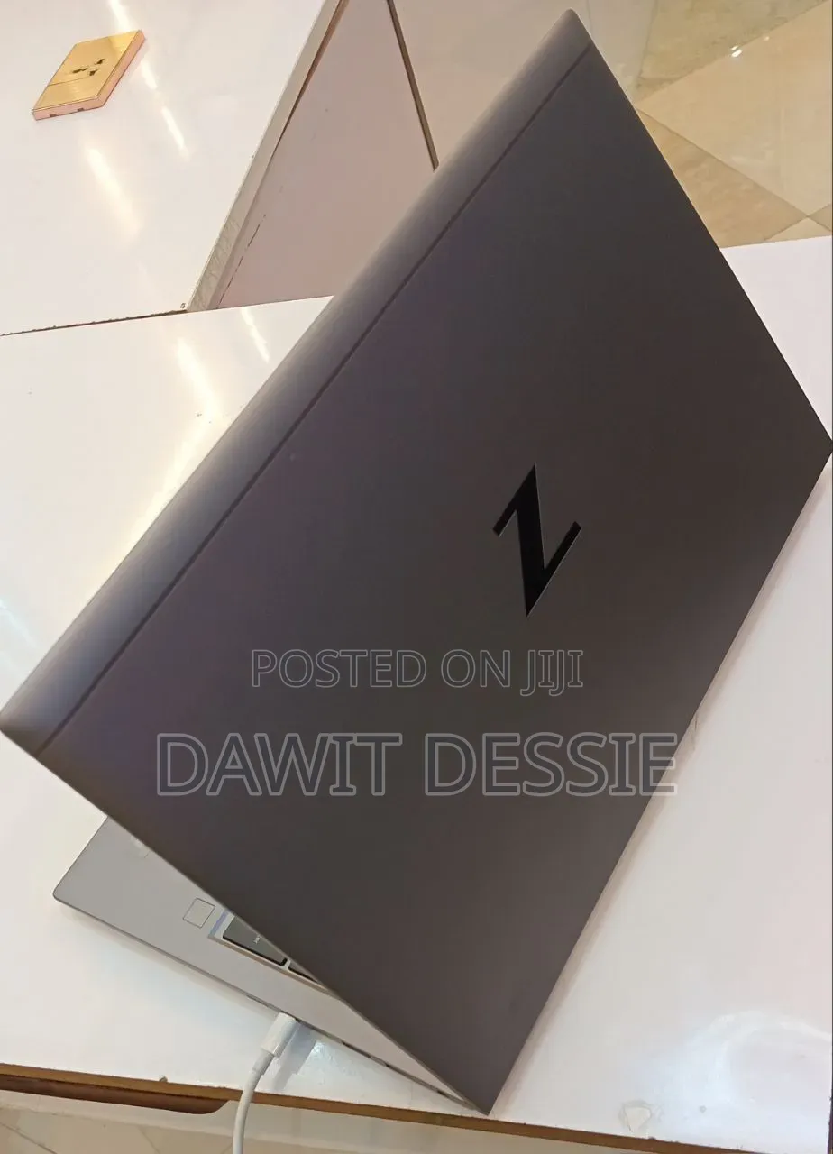 New Laptop HP 16GB Intel Core i7 SSD 512GB