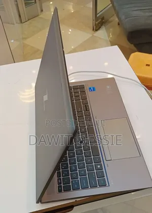 New Laptop HP 16GB Intel Core i7 SSD 512GB