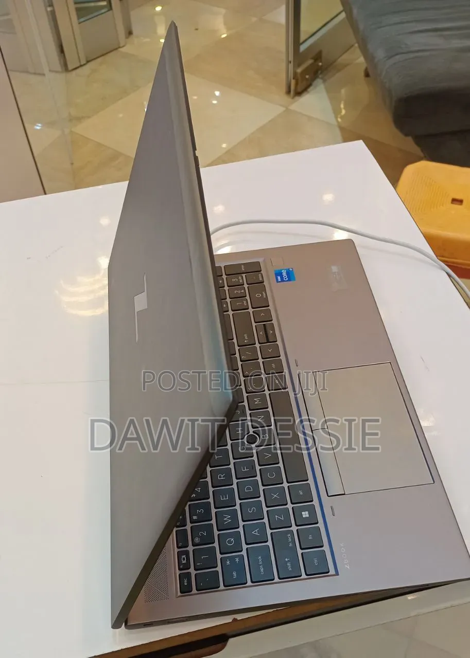 New Laptop HP 16GB Intel Core i7 SSD 512GB