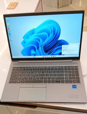 New Laptop HP 16GB Intel Core i7 SSD 512GB