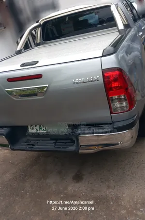 Toyota Hilux 2020 Silver