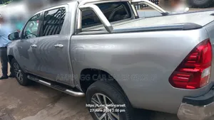 Toyota Hilux 2020 Silver