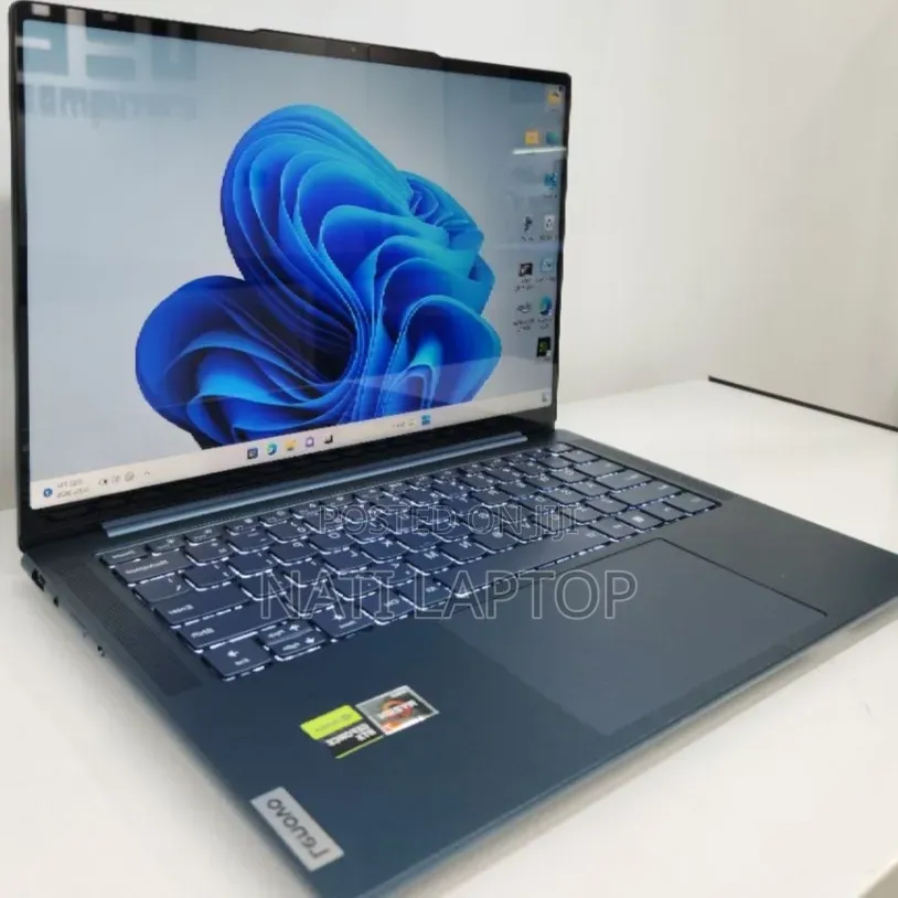 New Laptop Lenovo 16GB AMD Ryzen 7 SSD 512GB