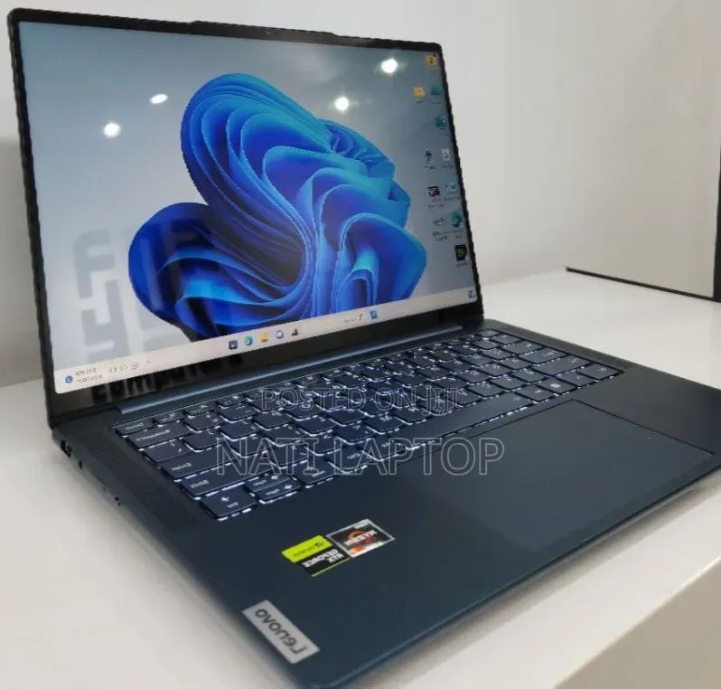 New Laptop Lenovo 16GB AMD Ryzen 7 SSD 512GB