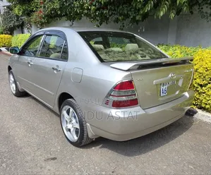 Toyota Corolla 2003 Gold