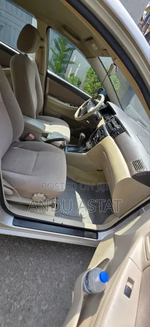 Toyota Corolla 2003 Gold