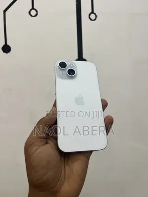 New Apple iPhone 15 128 GB Silver