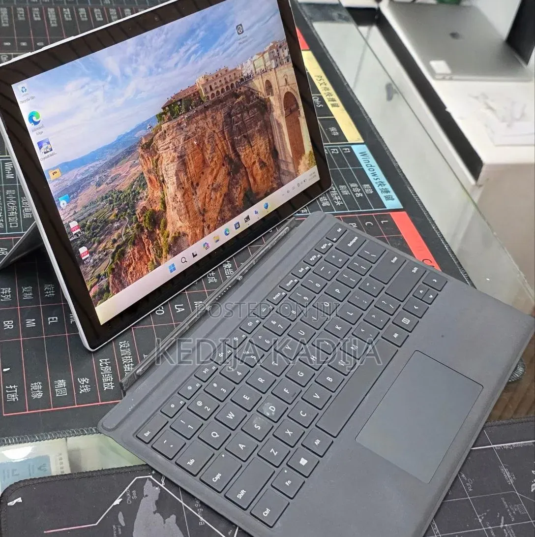 New Laptop Microsoft Surface Pro 7+ 16GB Intel Core i7 SSD 512GB