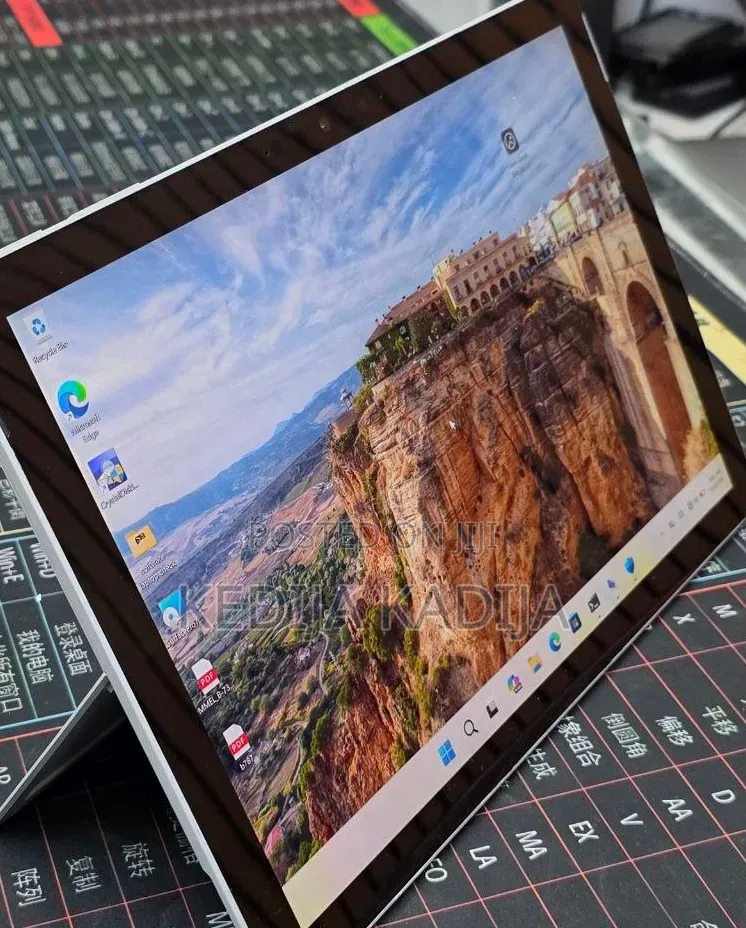 New Laptop Microsoft Surface Pro 7+ 16GB Intel Core i7 SSD 512GB