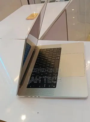 New Laptop Apple MacBook Pro 2021 M1 Max 32GB Apple M1 Max SSD 1T