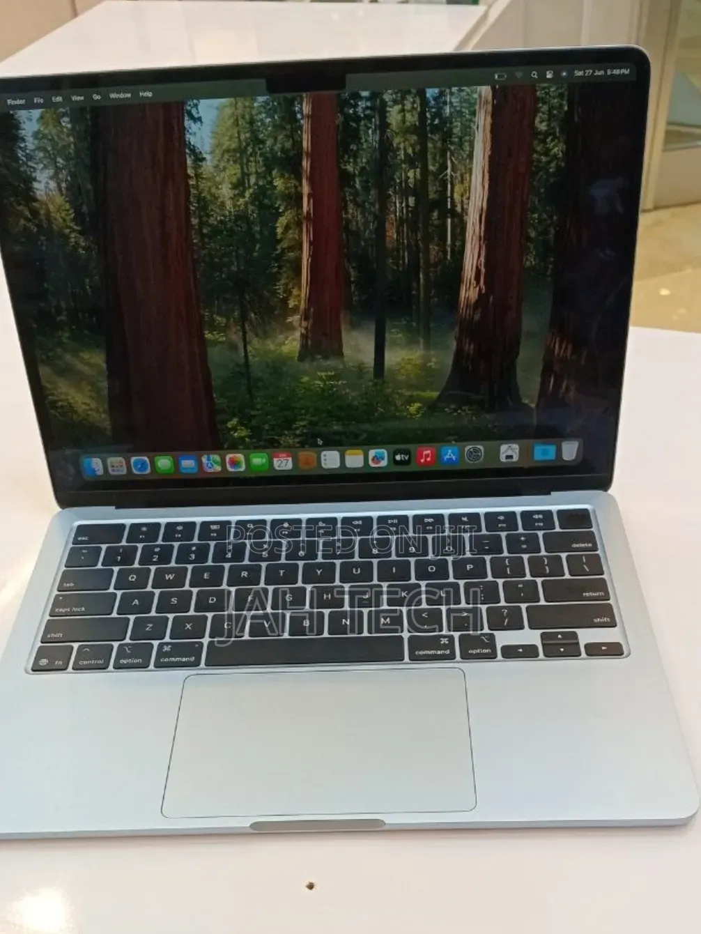 New Laptop Apple MacBook Air 2025 M4 16GB Apple M4 SSD 256GB