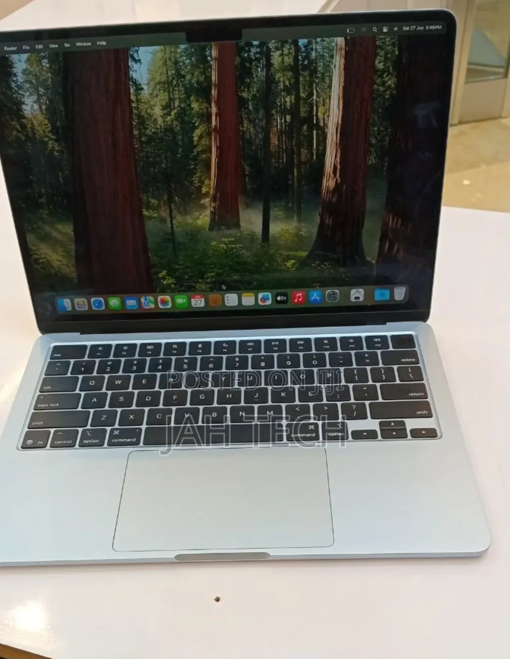 New Laptop Apple MacBook Air 2025 M4 16GB Apple M4 SSD 256GB