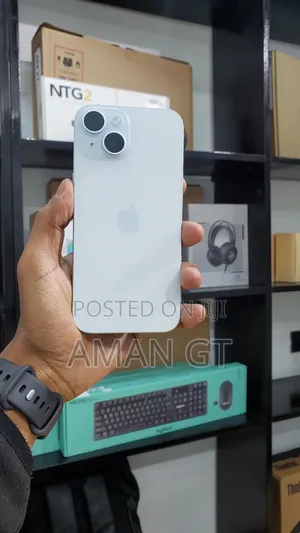 New Apple iPhone 15 256 GB White