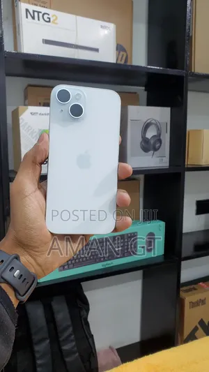 New Apple iPhone 15 256 GB White