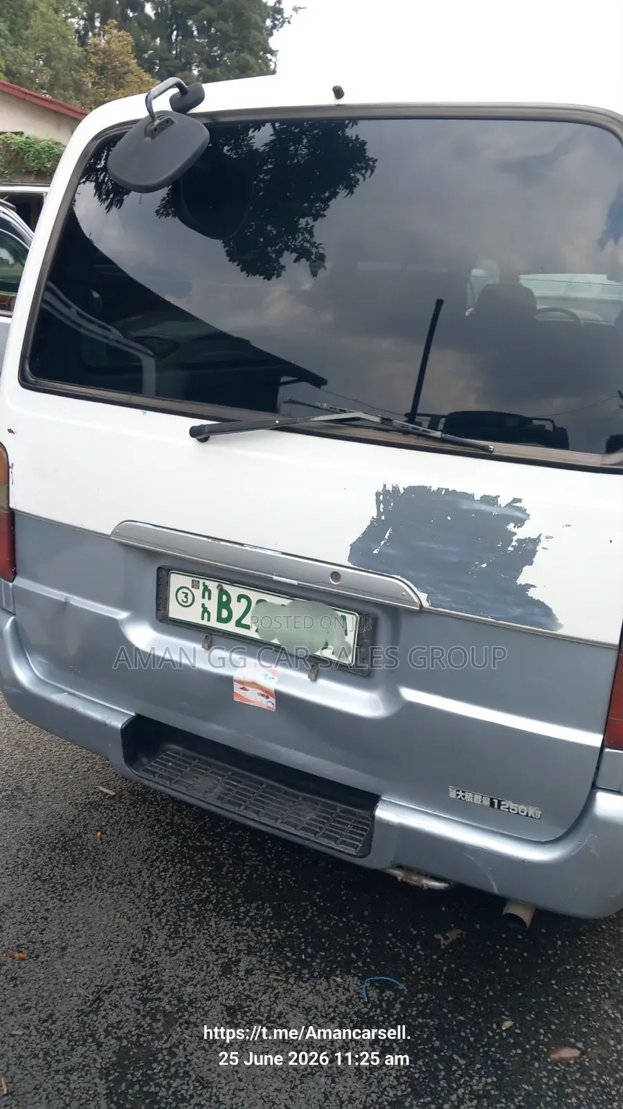 Toyota HiAce 2004 White