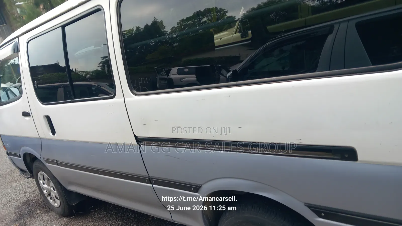 Toyota HiAce 2004 White