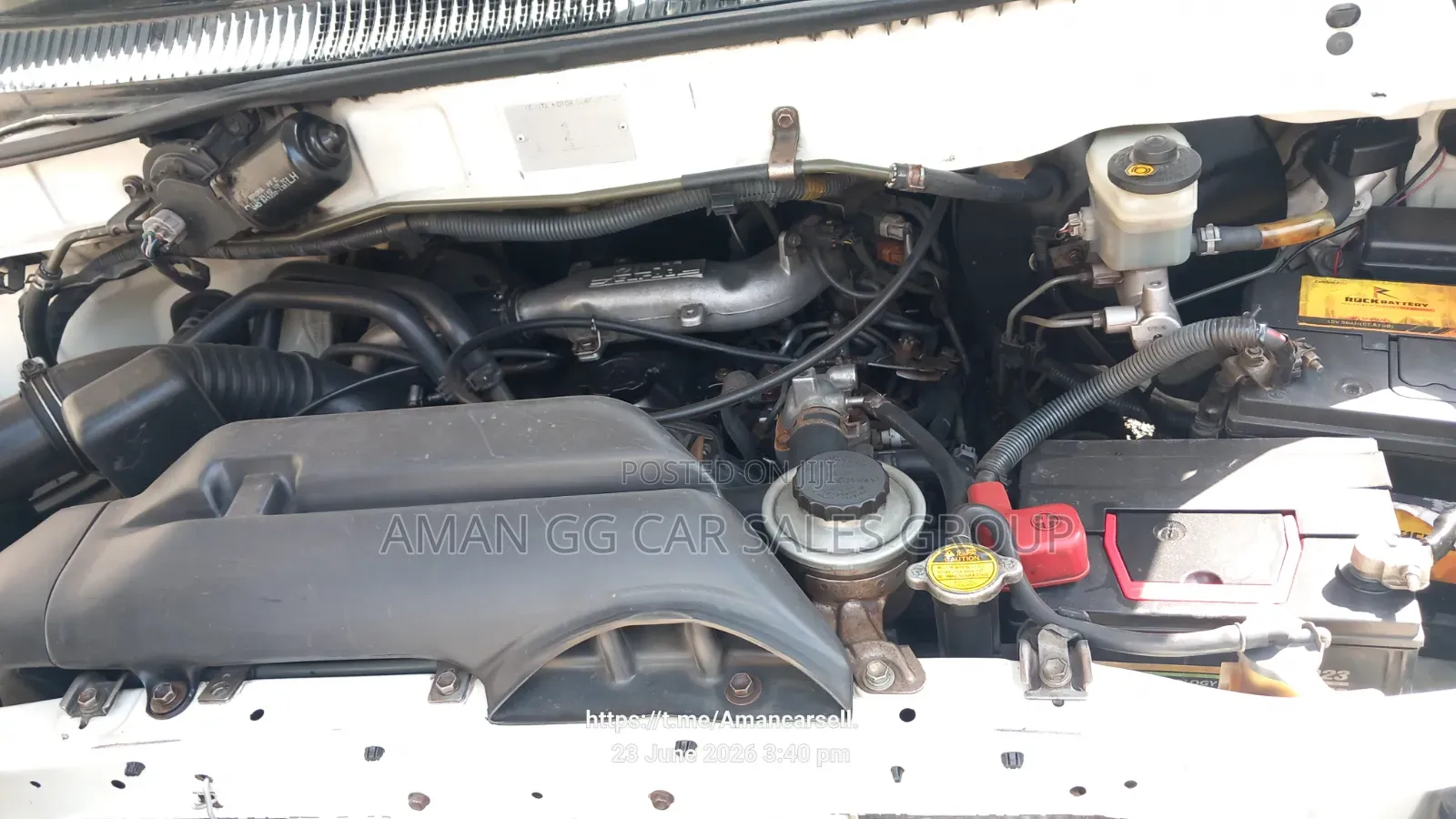 Toyota HiAce 2001 White