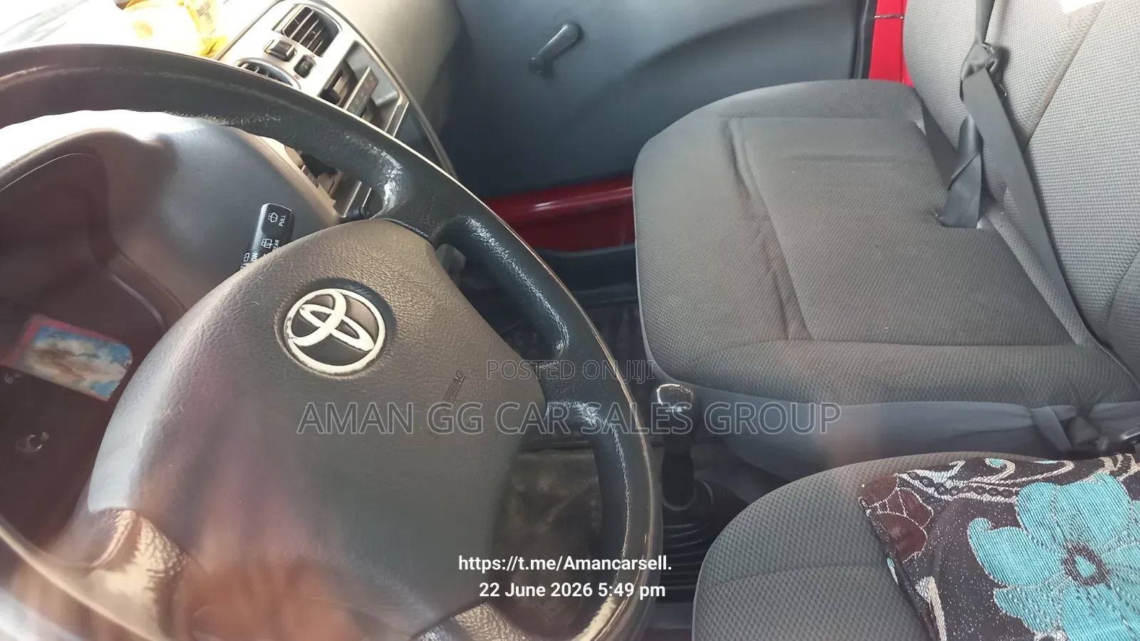 Toyota HiAce 2011 Red