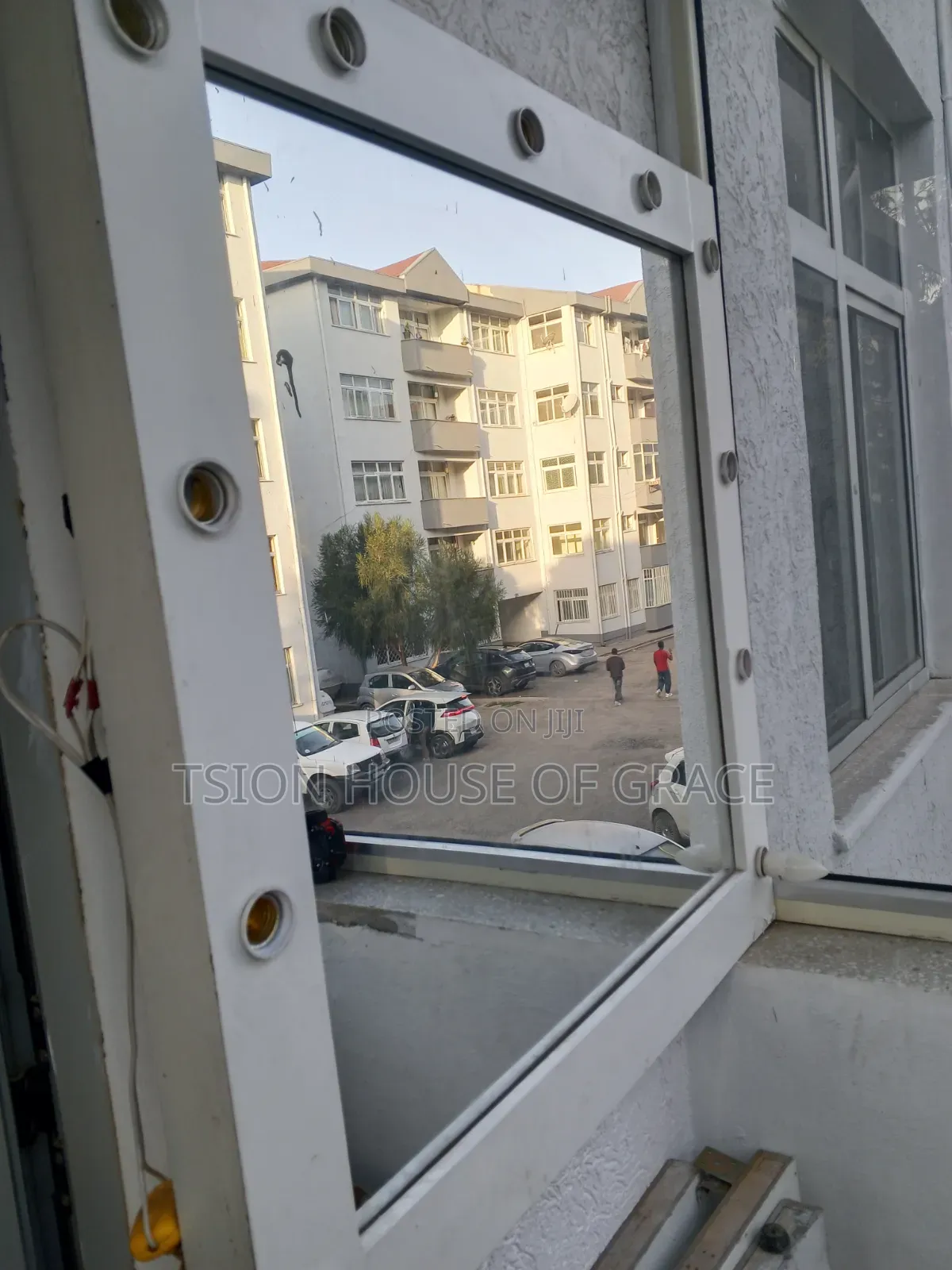 የሜካፐ መስታወት