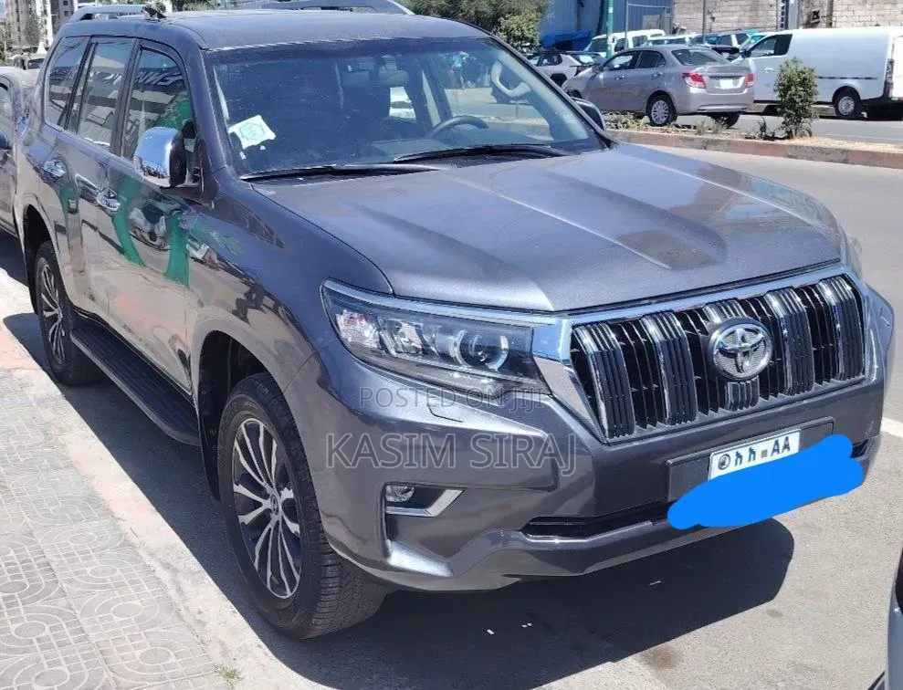 Toyota Land Cruiser Prado 2019 Gray