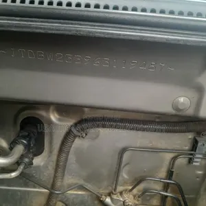 Toyota Corolla 2005 Gold