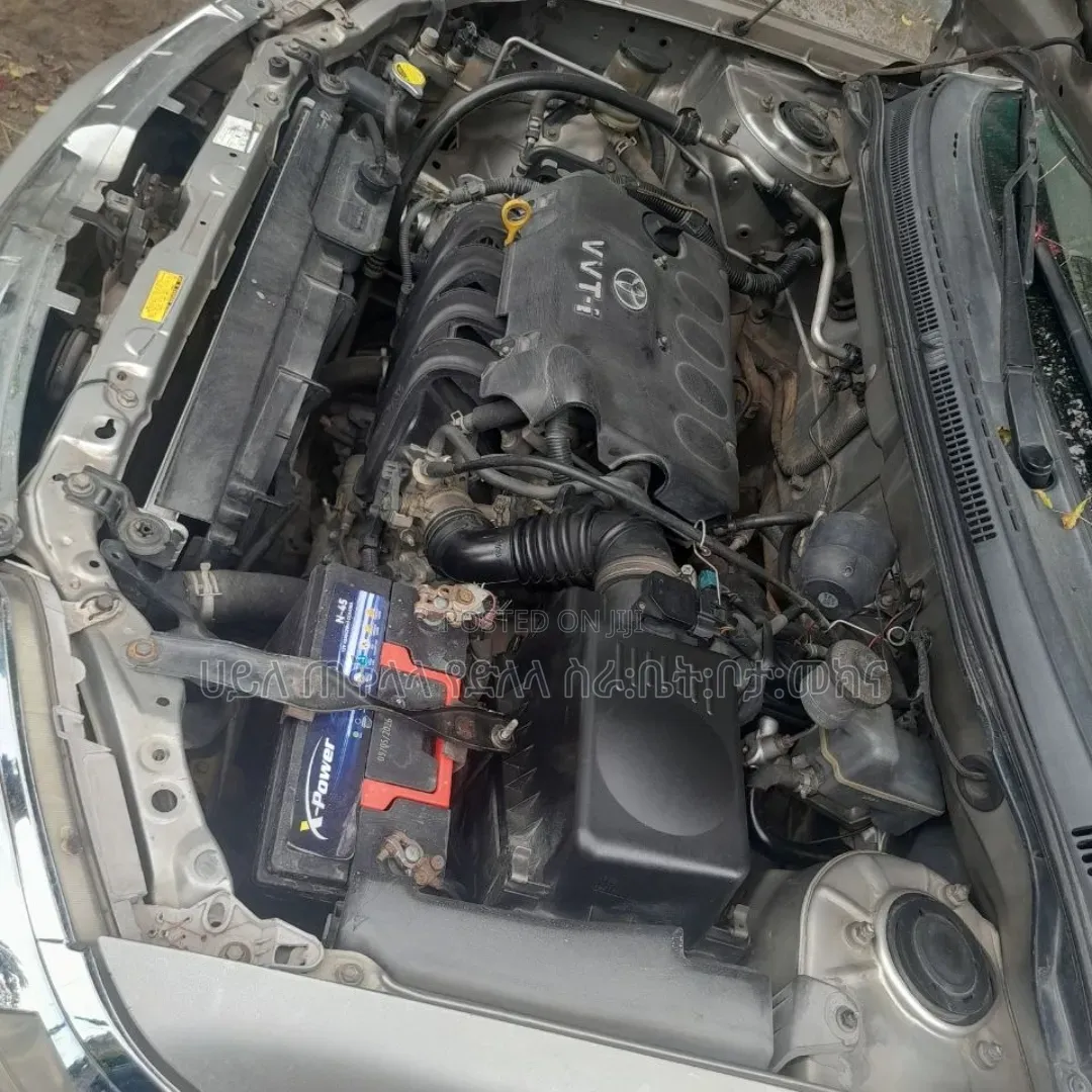 Toyota Corolla 2005 Gold
