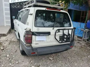 Toyota Land Cruiser 2004 Off white