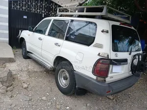 Toyota Land Cruiser 2004 Off white