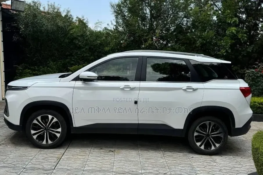 Chevrolet Captiva 2023 Ivory