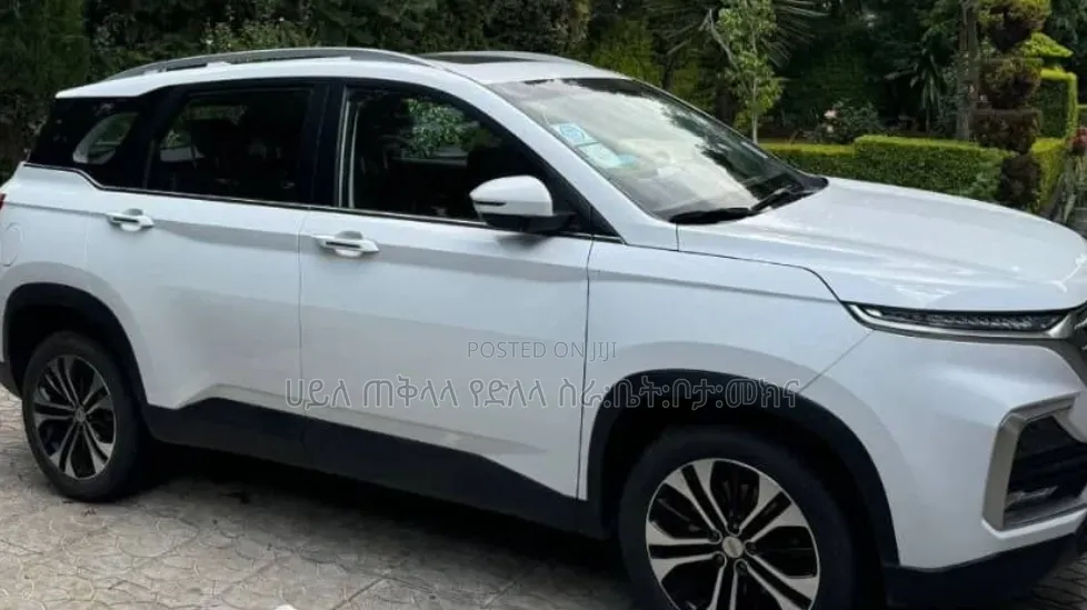 Chevrolet Captiva 2023 Ivory