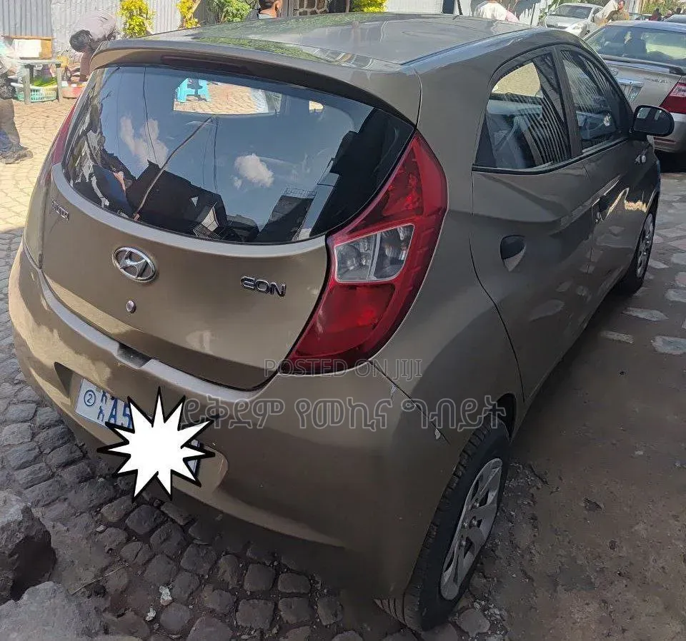 Hyundai Eon 2014 Gold