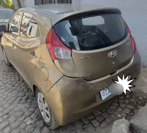 Hyundai Eon 2014 Gold