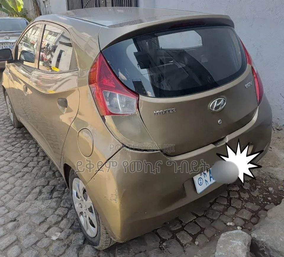 Hyundai Eon 2014 Gold