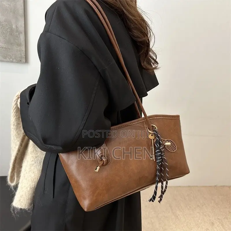 Designer Style Premium Handbag – New Arrival