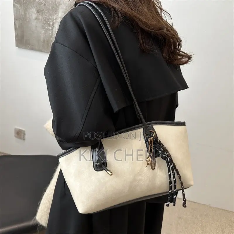 Designer Style Premium Handbag – New Arrival