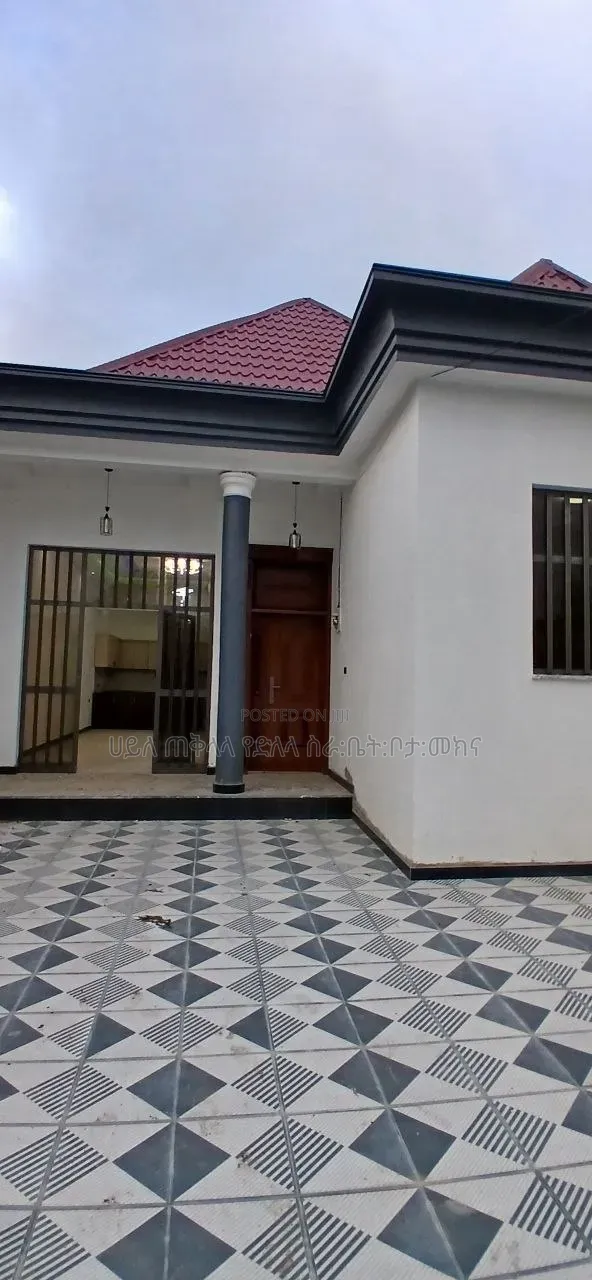 Furnished 5bdrm Villa in Legetafo Area, Oromia-Finfinne for sale