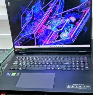 New Laptop Acer Predator Helios 18 PH18-71 32GB Intel Core i9 SSD 1T