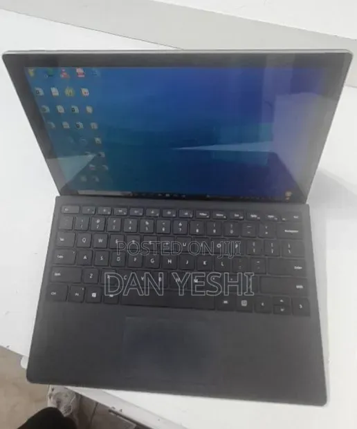 New Laptop Microsoft Surface Pro 8 8GB Intel Core i5 SSD 256GB