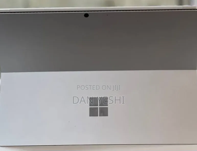 New Laptop Microsoft Surface Pro 8 16GB Intel Core i5 SSD 256GB