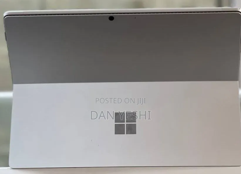 New Laptop Microsoft Surface Pro 8 16GB Intel Core i5 SSD 256GB