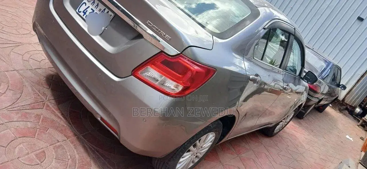 Suzuki Dzire 2022 Silver