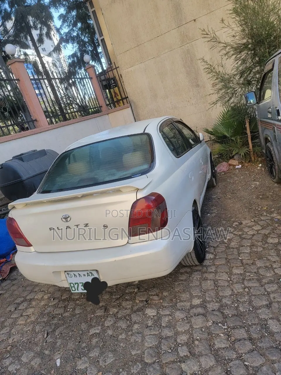 Toyota Platz 2001 White