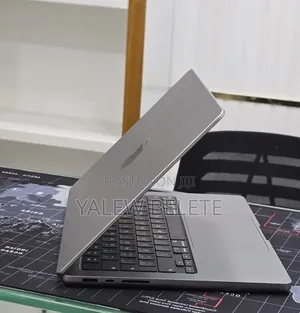 New Laptop Apple MacBook Pro 2021 M1 32GB Apple M1 Pro SSD 512GB