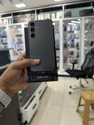 New Samsung Galaxy S24 128 GB Black