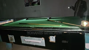3 Pool Table ጥሩ ይዞታ ላይ ያሉ